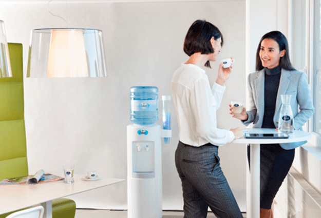 vandens aparatas biurams